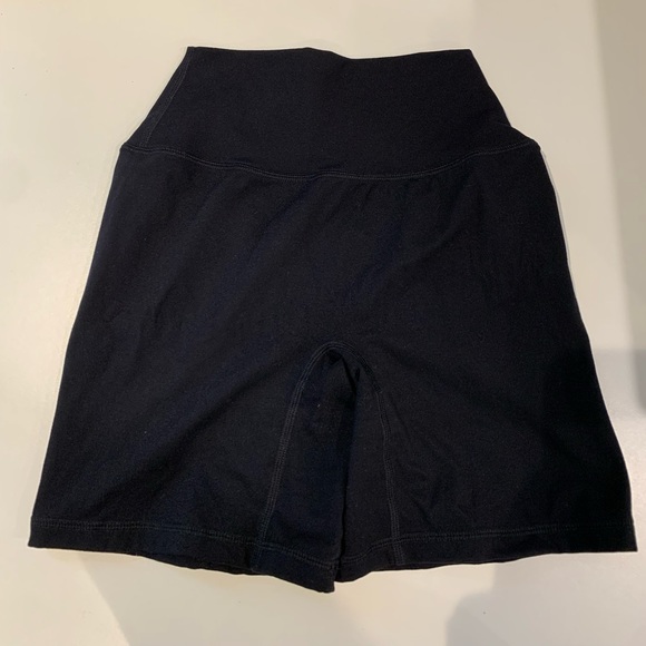 alphalete alphalux wonder short black - Picture 3 of 5